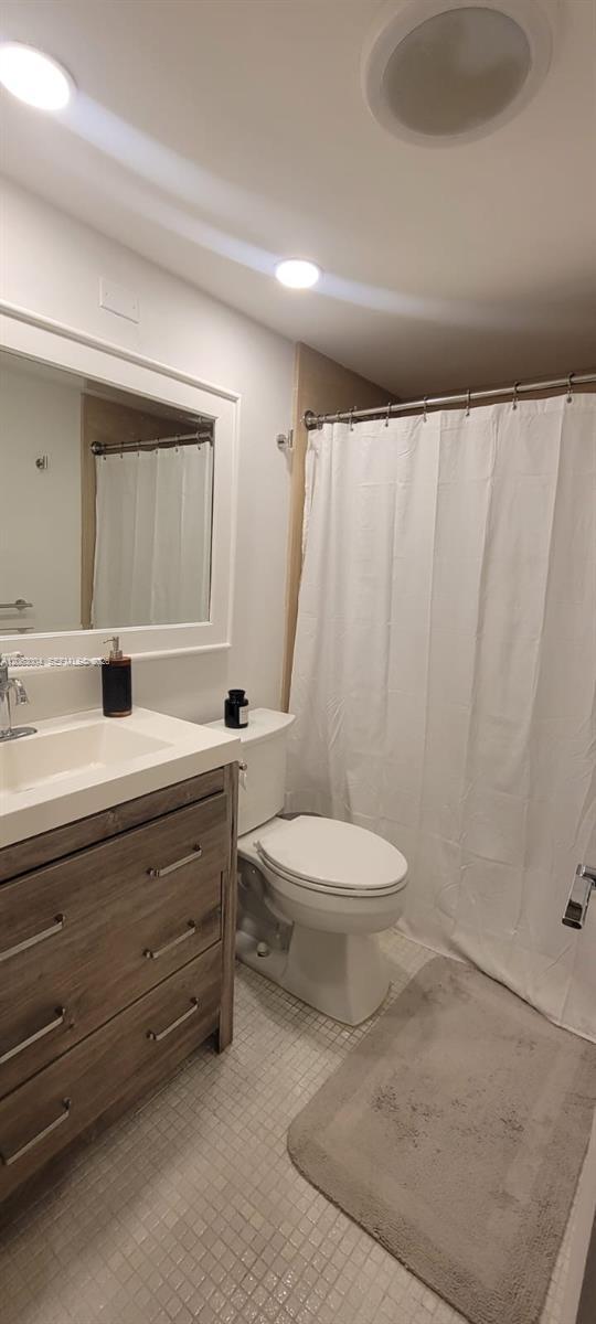 222 N Oakridge N # 222, Deerfield Beach FL 33442 photo 3