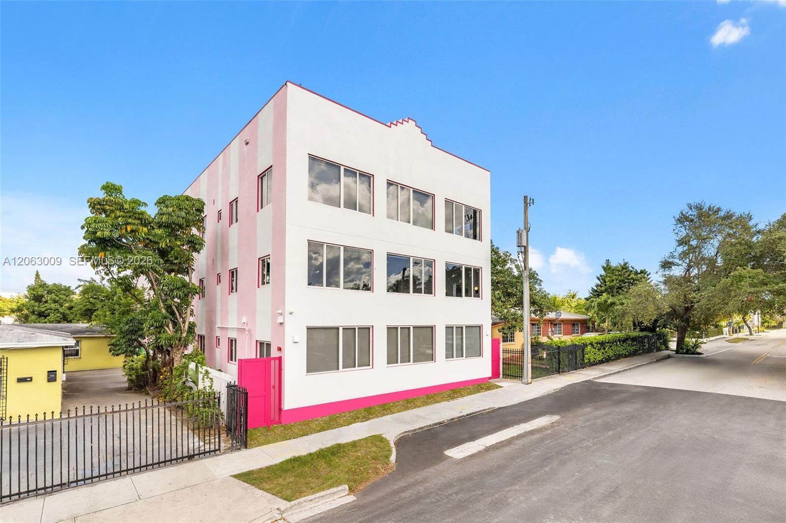 315 NW 32 ST # 303, Miami FL 33127