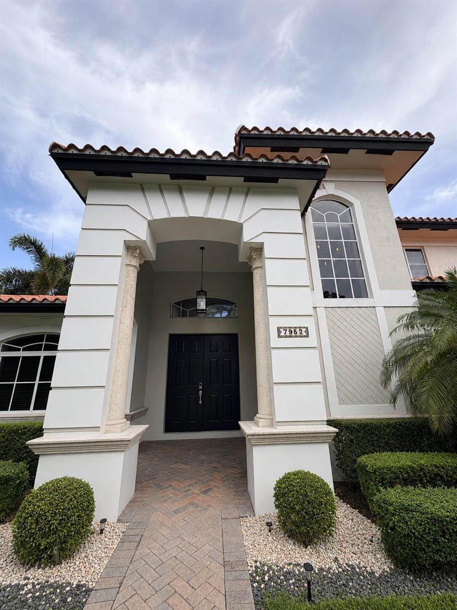 7952 NW 161ST Terrace, Miami Lakes FL 33016