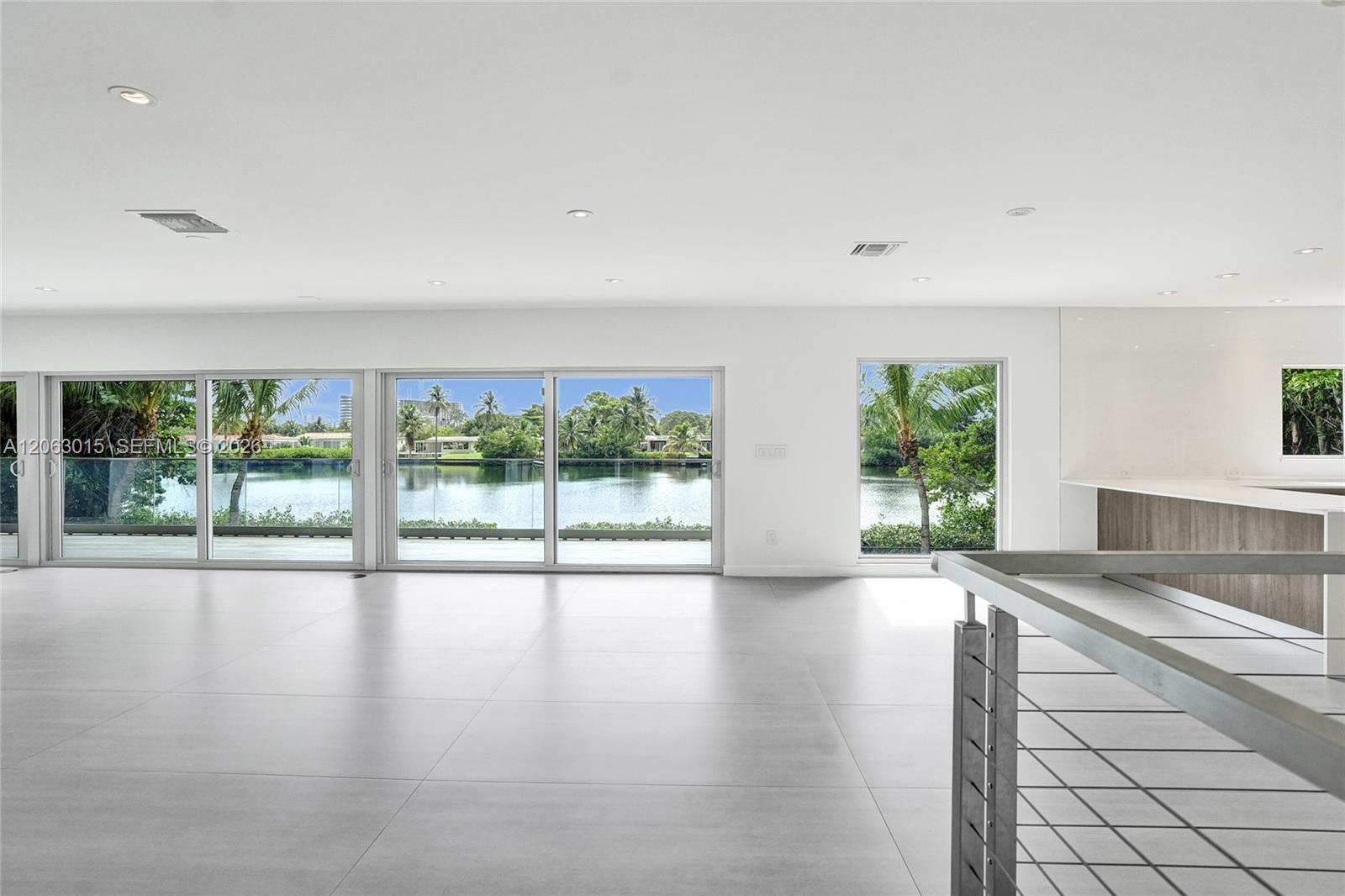 19231 NE 22nd Ave, Miami FL 33180 photo 5