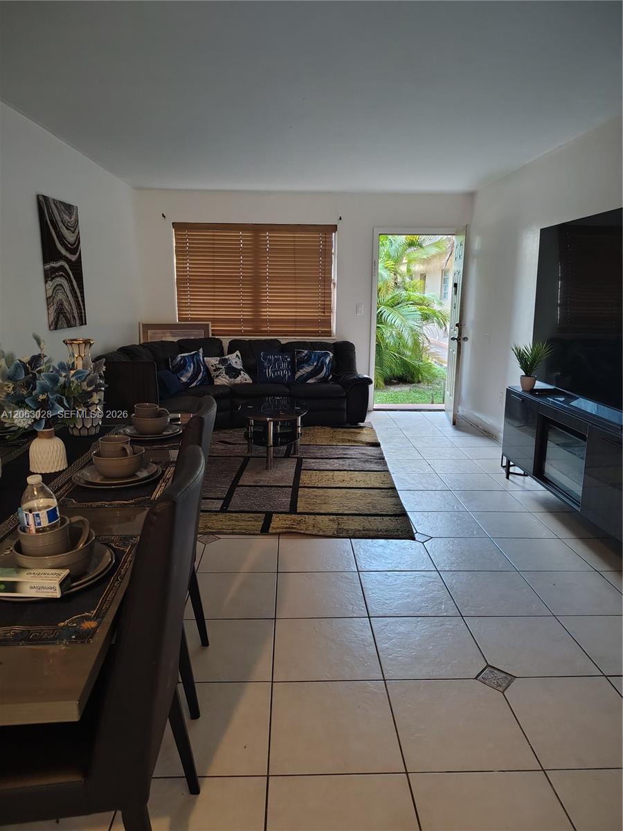 1350 NE 119th St # 135006, Miami FL 33161