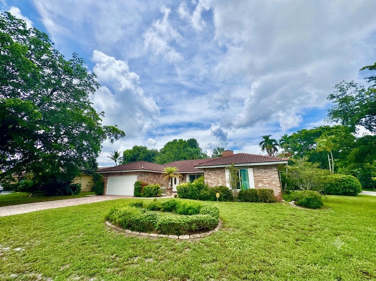 2022 NW 112th Avenue, Coral Springs FL 33071 photo 2