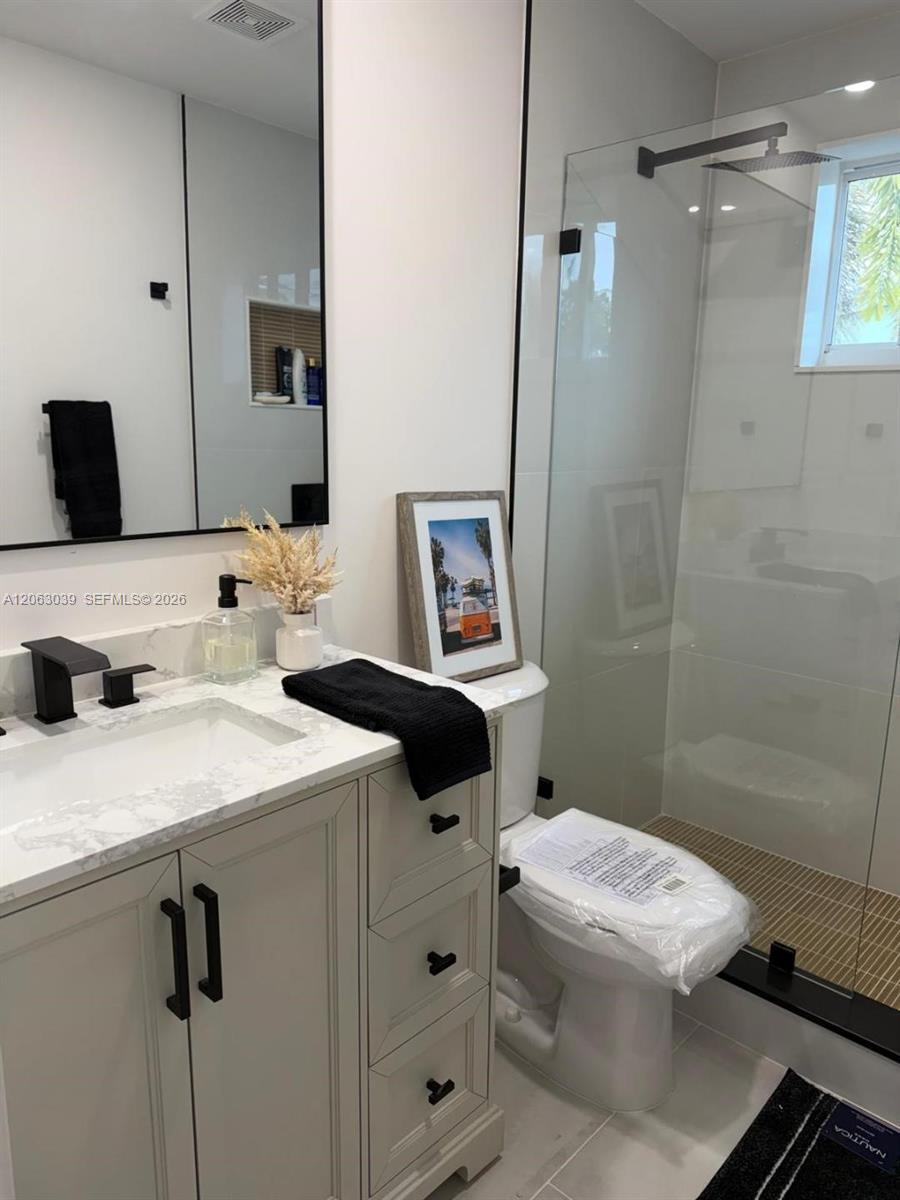 801 NE 57th St, Oakland Park FL 33334 photo 5