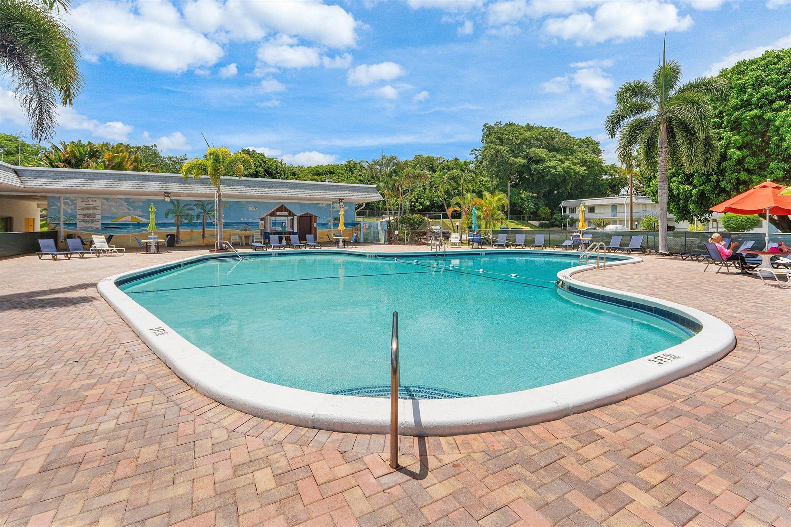 3160 LAKE OSBORNE Drive Unit 206, FL 33461 photo 2