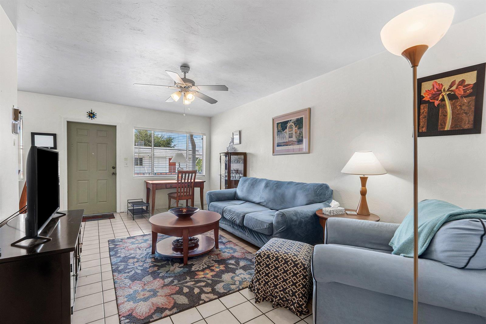 3160 LAKE OSBORNE Drive Unit 206, FL 33461 photo 3