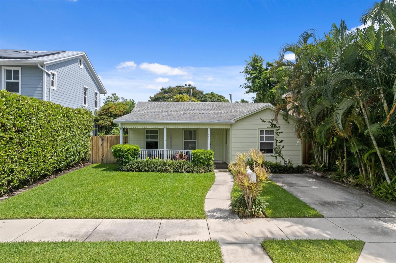 521 33RD Street, West Palm Beach FL 33407