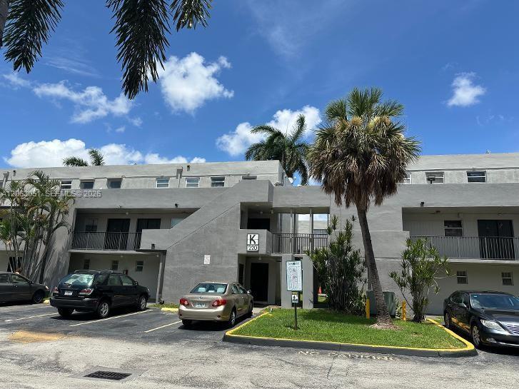 220 NW 87th Ave # K108, Miami FL 33172
