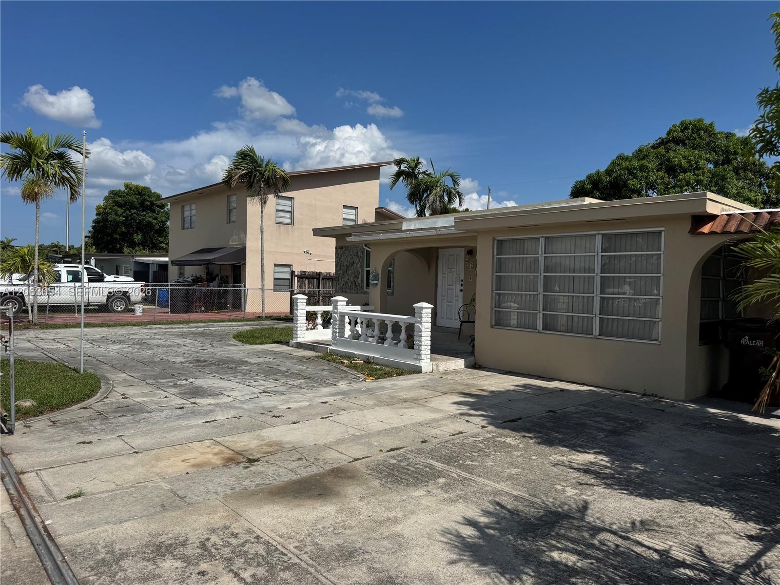 562 E 44th St, Hialeah FL 33013 photo 5