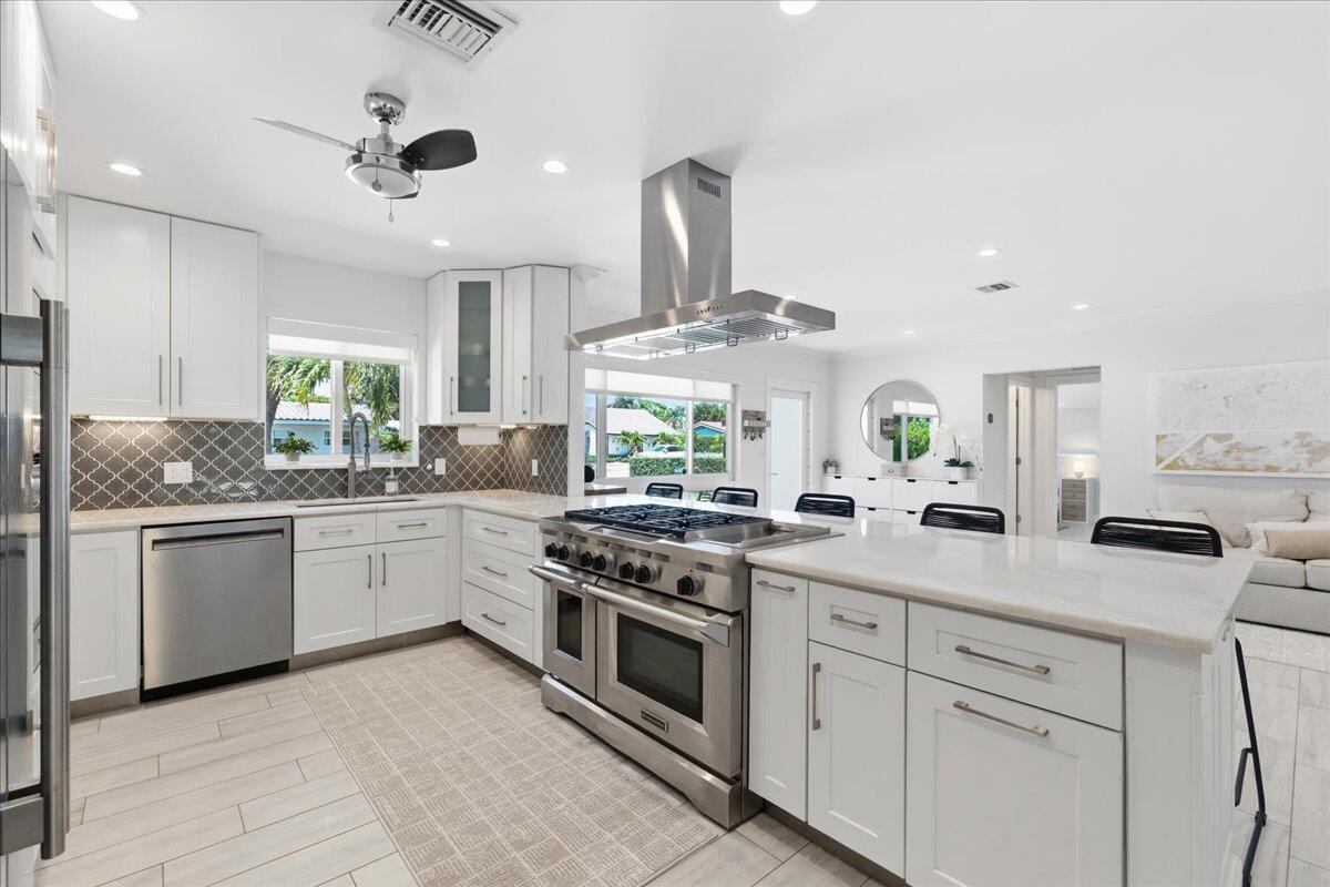 2210 NE 34TH Court, Lighthouse Point FL 33064 photo 5