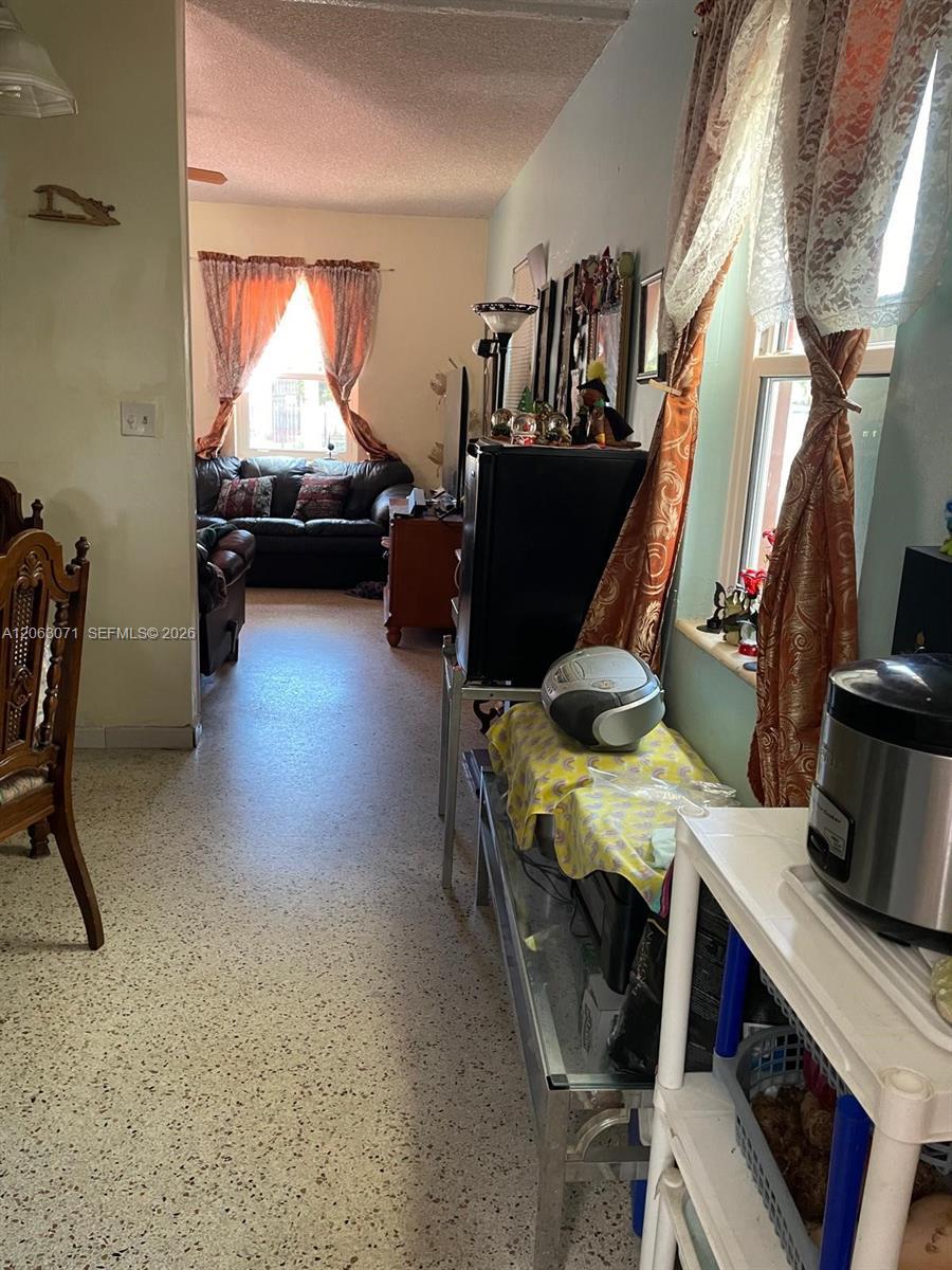 1085 NW 26th St, Miami FL 33127 photo 4