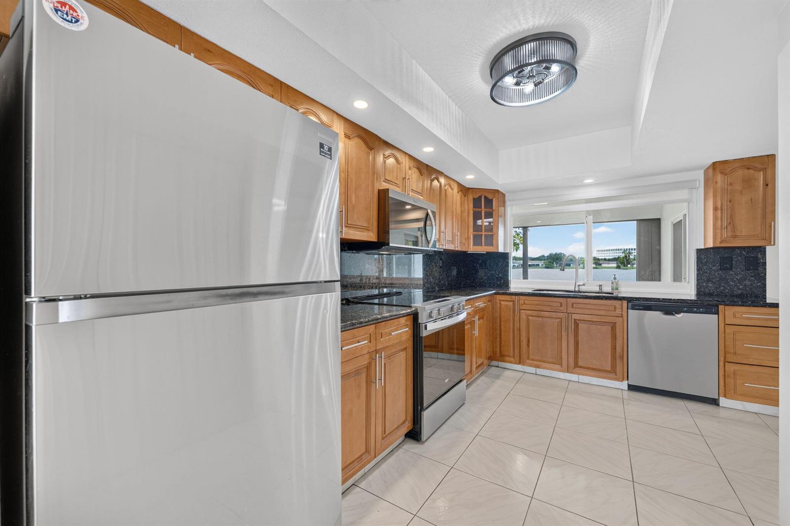 905 NW 133RD Avenue, Sunrise FL 33325 photo 5