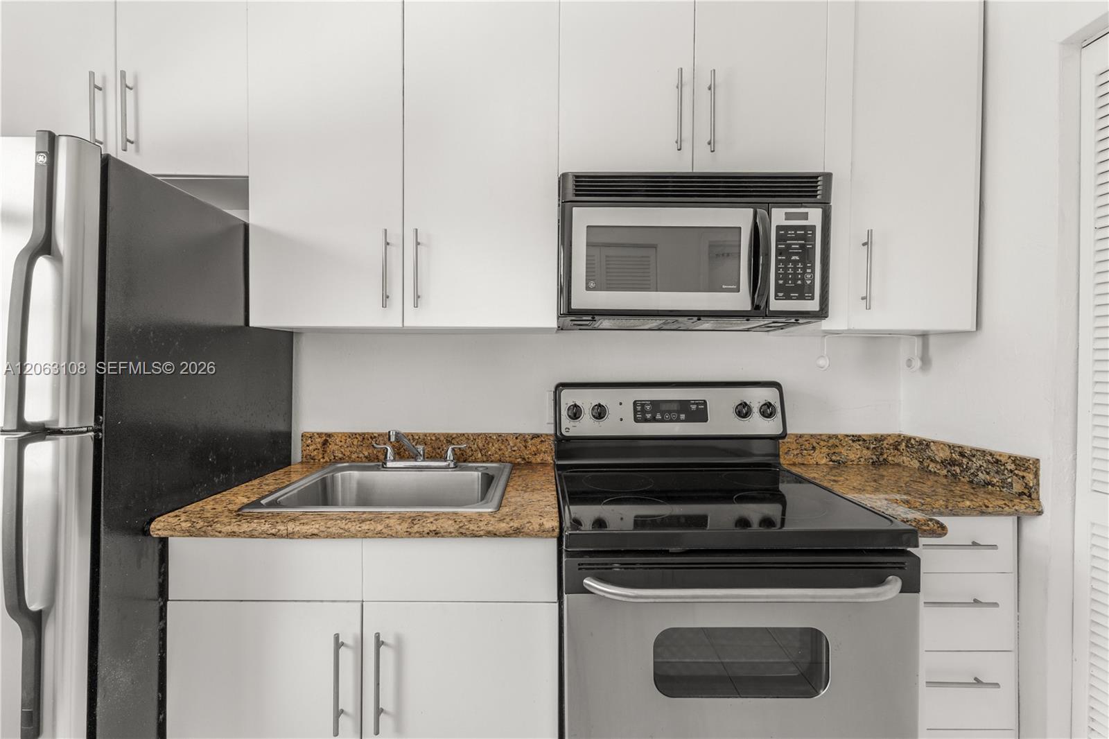 1241 14th St # 9, Miami Beach FL 33139 photo 2