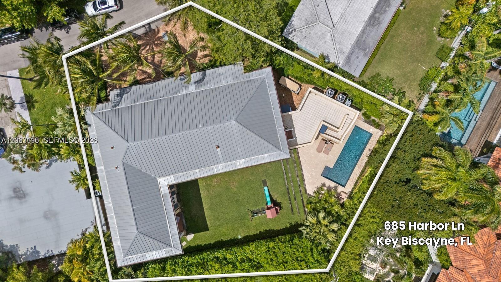 685 Harbor Ln, Key Biscayne FL 33149 photo 2