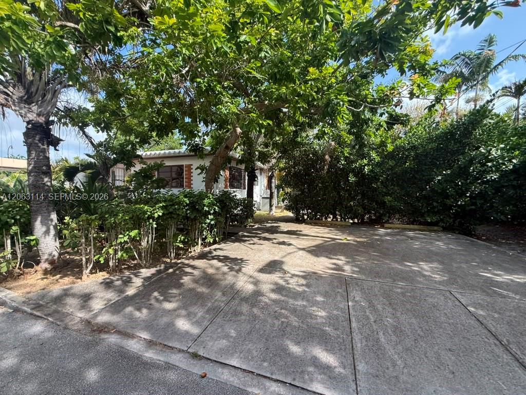 631 NE 60th St # A, Miami FL 33137 photo 2