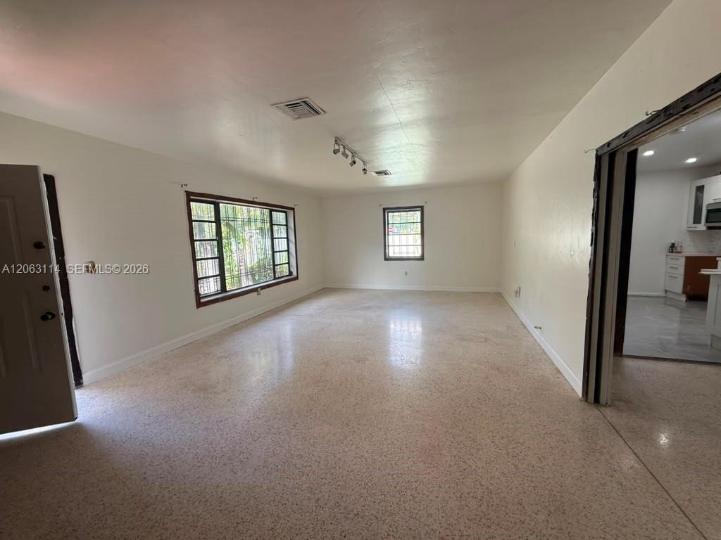 631 NE 60th St # A, Miami FL 33137 photo 4