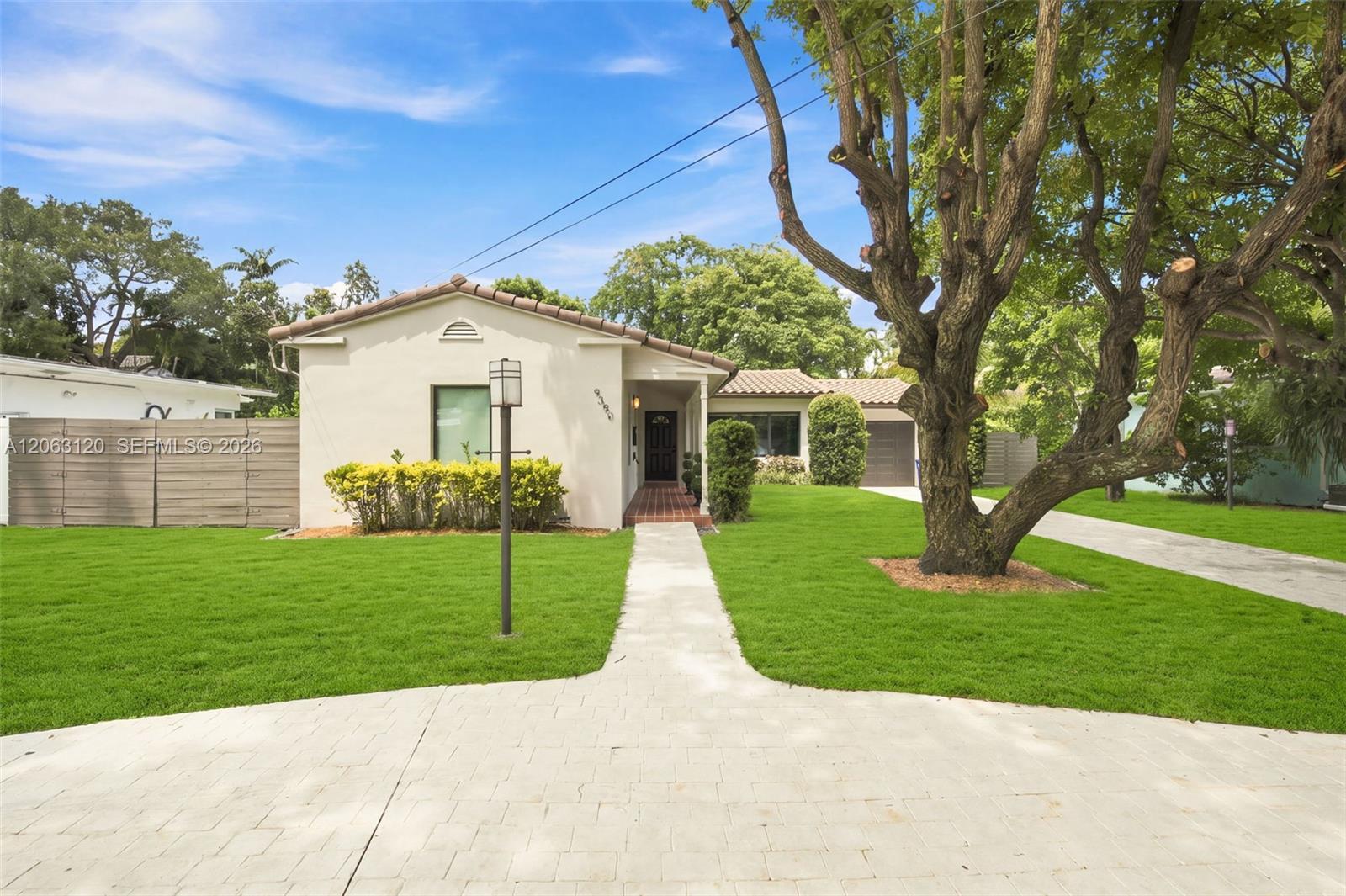 9350 NE 9th Place, Miami Shores FL 33138 photo 2