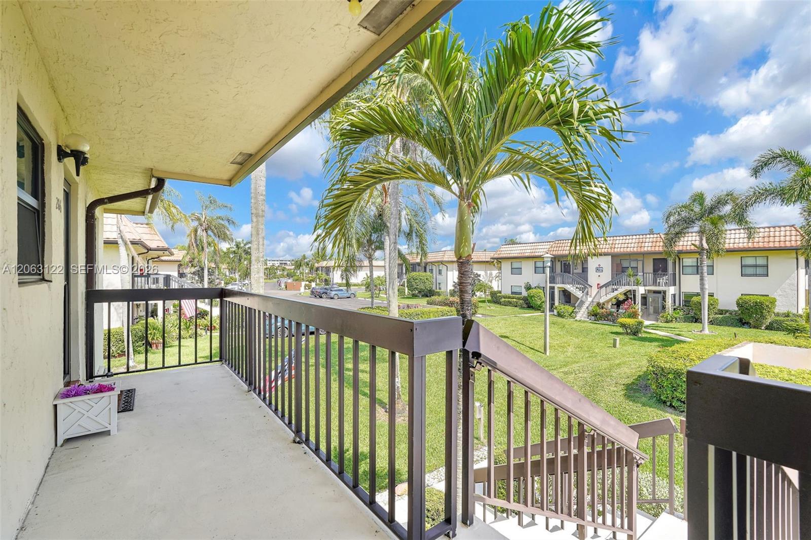 7142 Golf Colony Ct # 206, Lake Worth FL 33467 photo 2