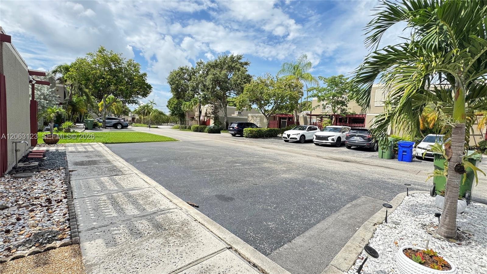 1151 Windward Dr # 1151, Pembroke Pines FL 33026 photo 3
