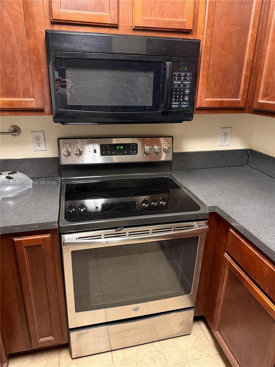 7650 Westwood Dr # 509, Tamarac FL 33321 photo 2