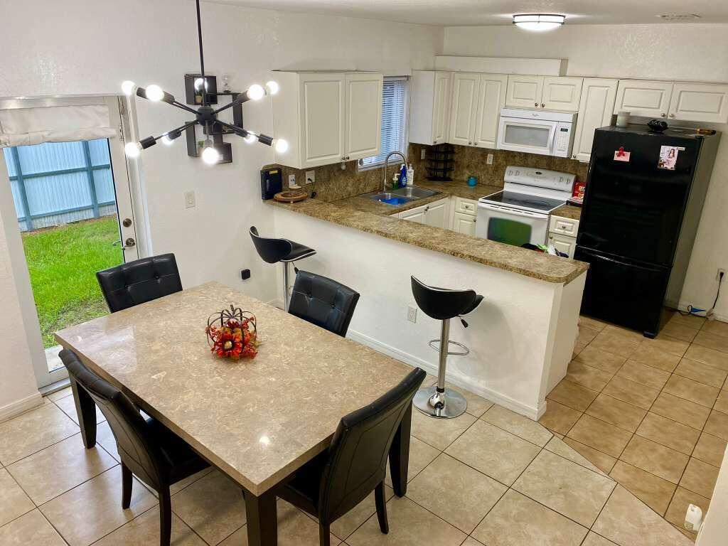 18951 SW 113TH Place, Miami FL 33157 photo 5