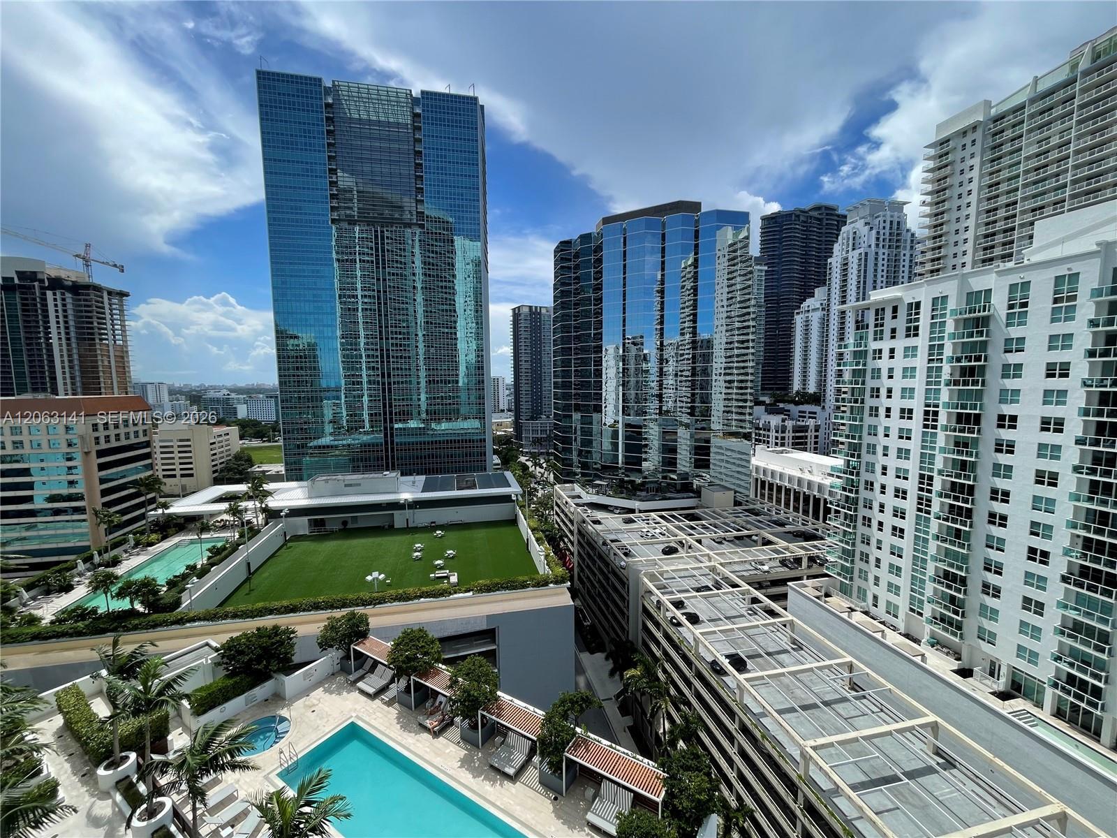 1300 Brickell Bay Dr # 2010, Miami FL 33131 photo 2