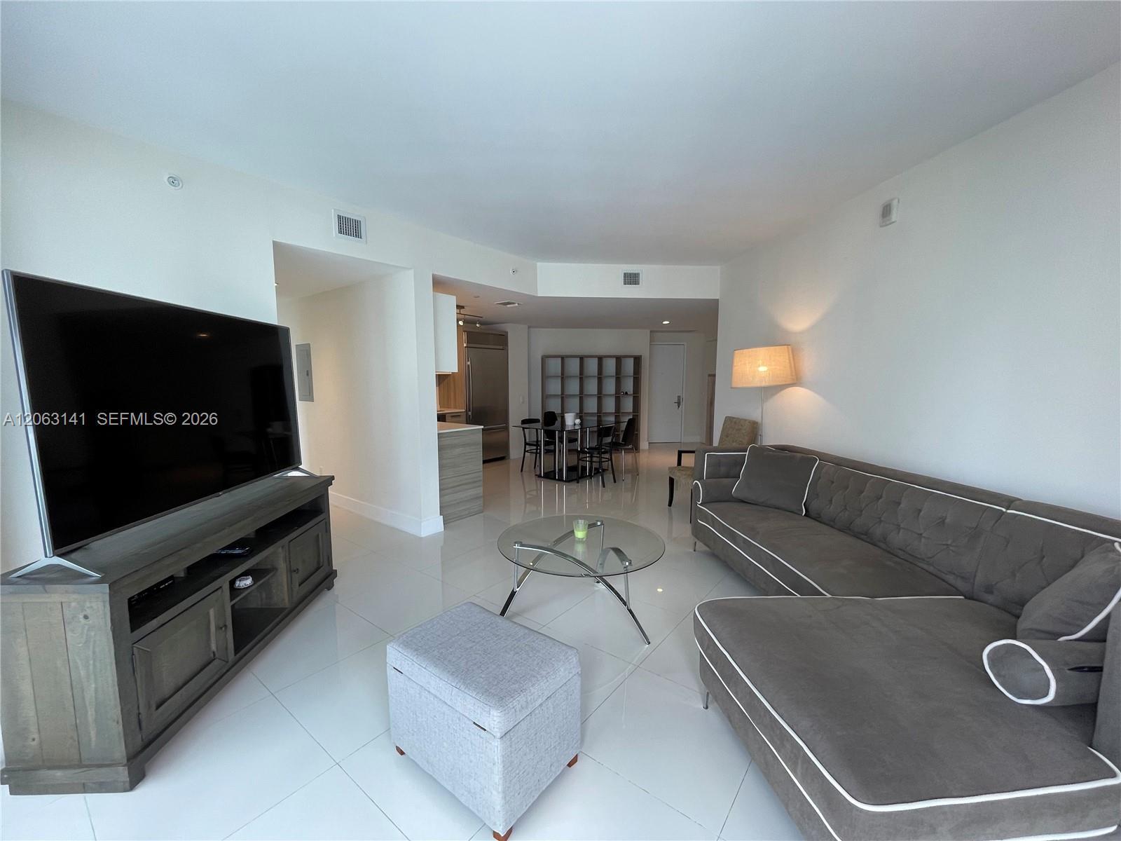 1300 Brickell Bay Dr # 2010, Miami FL 33131 photo 4