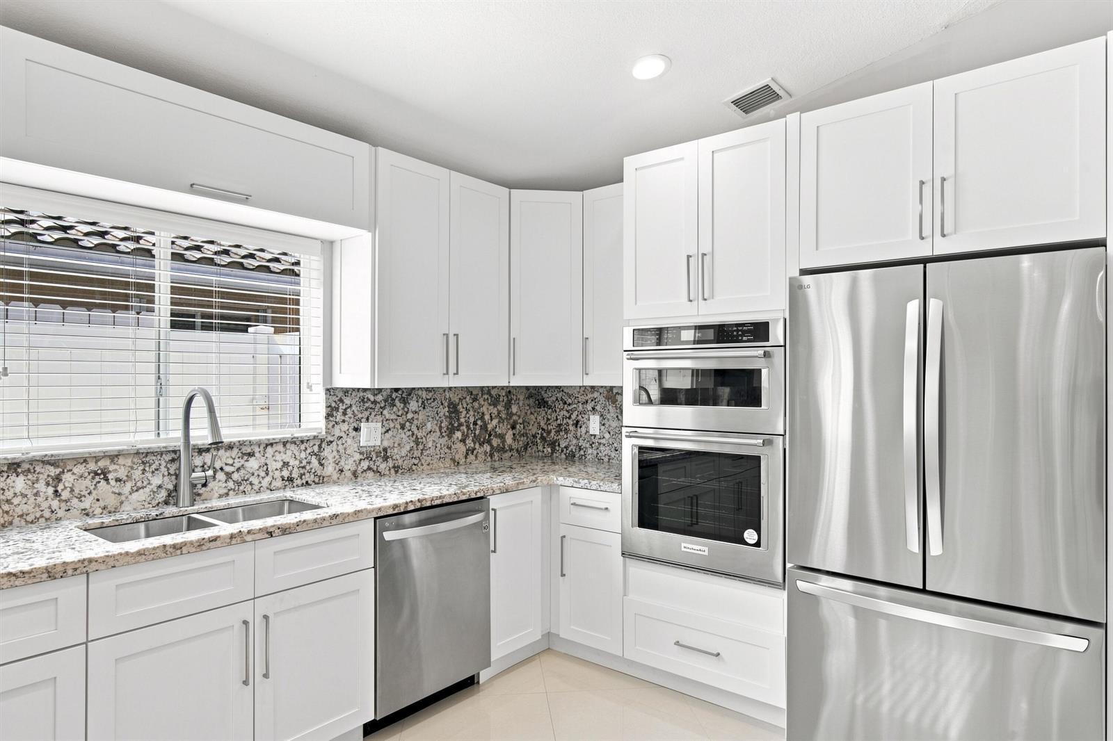 13513 NW 7TH Street, Plantation FL 33325 photo 4