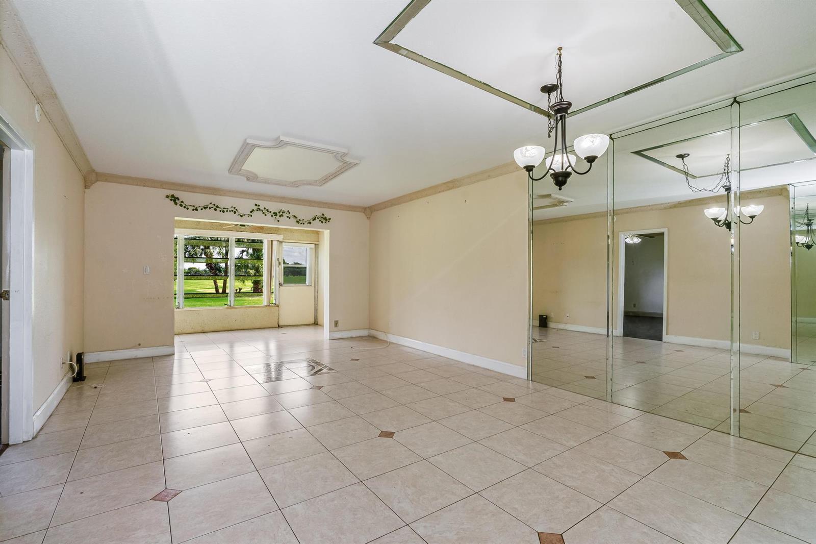 1010 COUNTRY CLUB Drive # 108, Margate FL 33063 photo 2