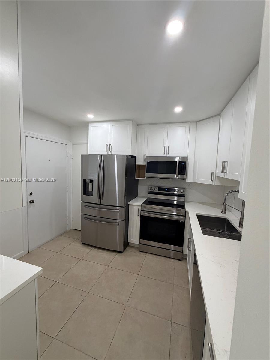 873 NE 195th St # 107, Miami FL 33179 photo 2