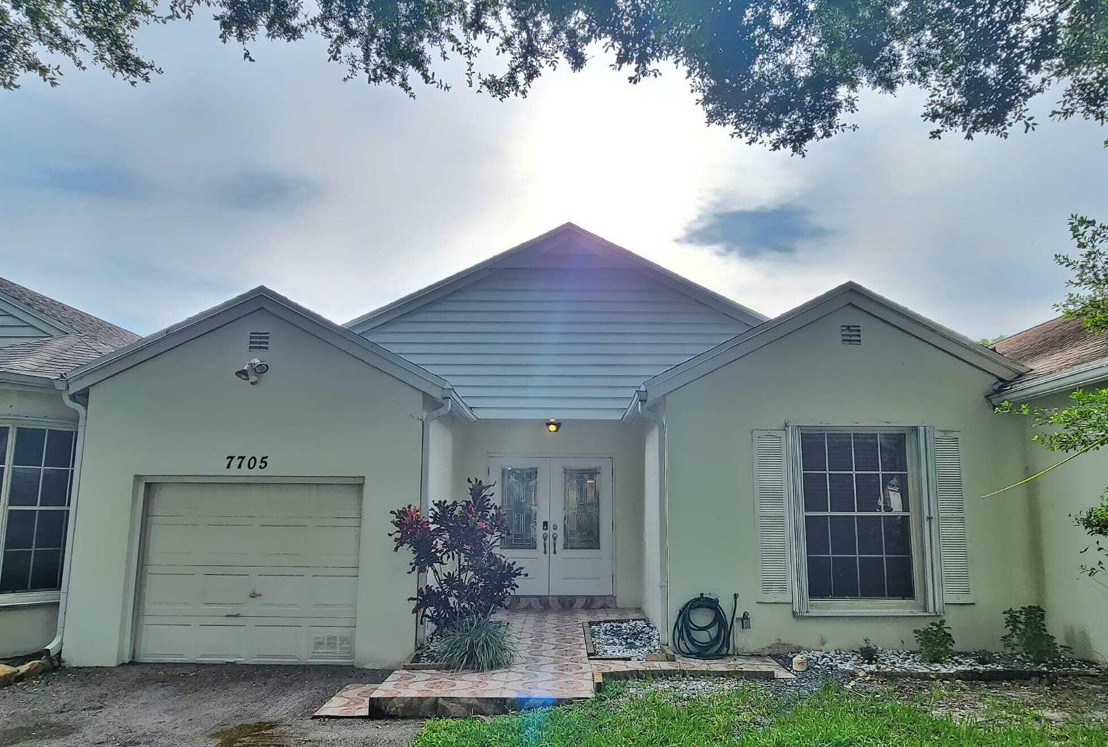 7705 FOREST GREEN Lane, Boynton Beach FL 33436 photo 4