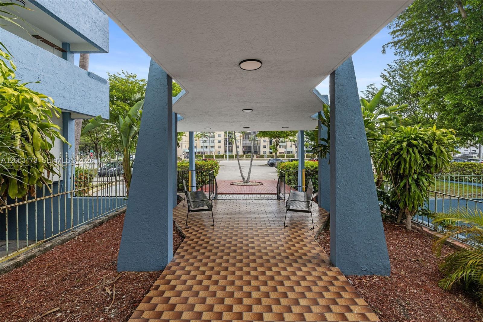5050 NW 7th St # 211, Miami FL 33126 photo 3