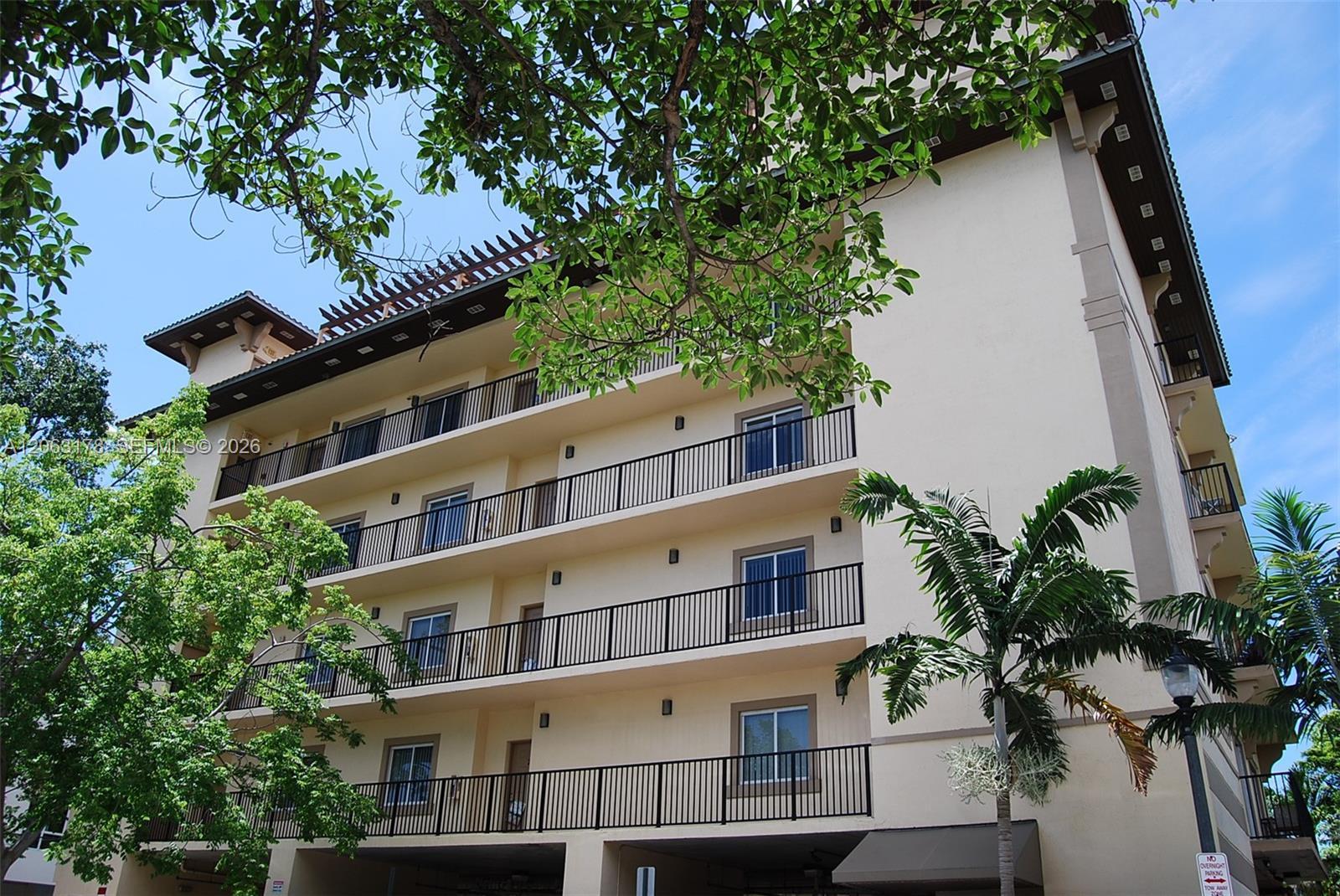909 SW 15 AV # 4, Miami FL 33135
