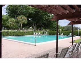 3100 W Rolling Hills Cir # 101, Davie FL 33328 photo 2