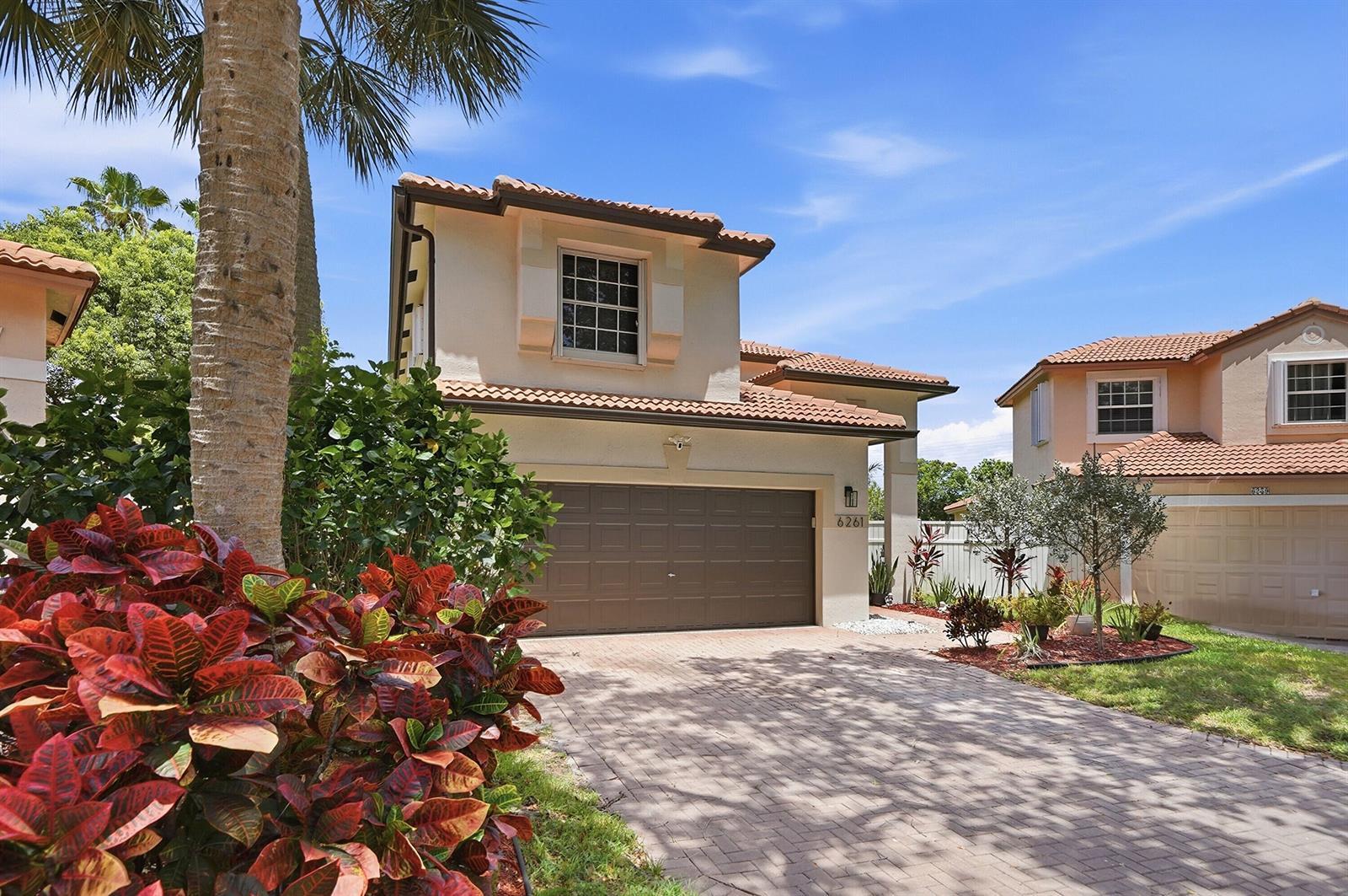 6261 NW 38TH Drive, Coral Springs FL 33067 photo 2
