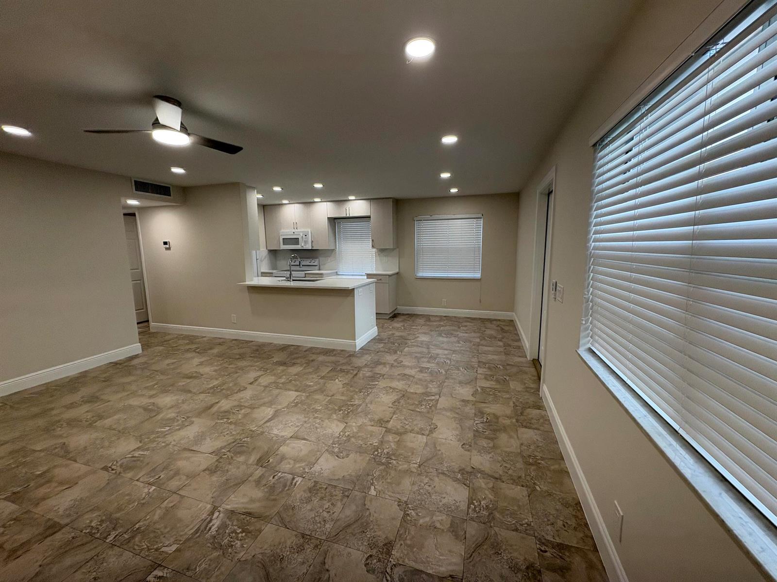 883 Normandy Lane # 883, Delray Beach FL 33484 photo 2