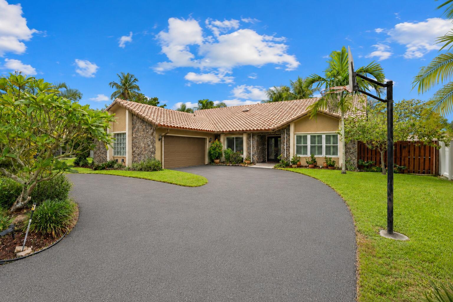 1491 NW 99TH Avenue, Plantation FL 33322 photo 2