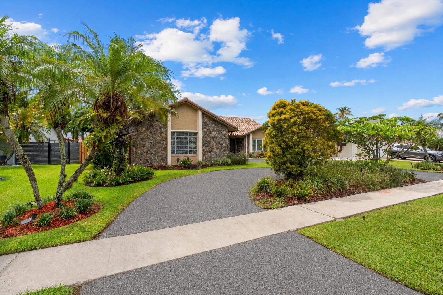 1491 NW 99TH Avenue, Plantation FL 33322 photo 3