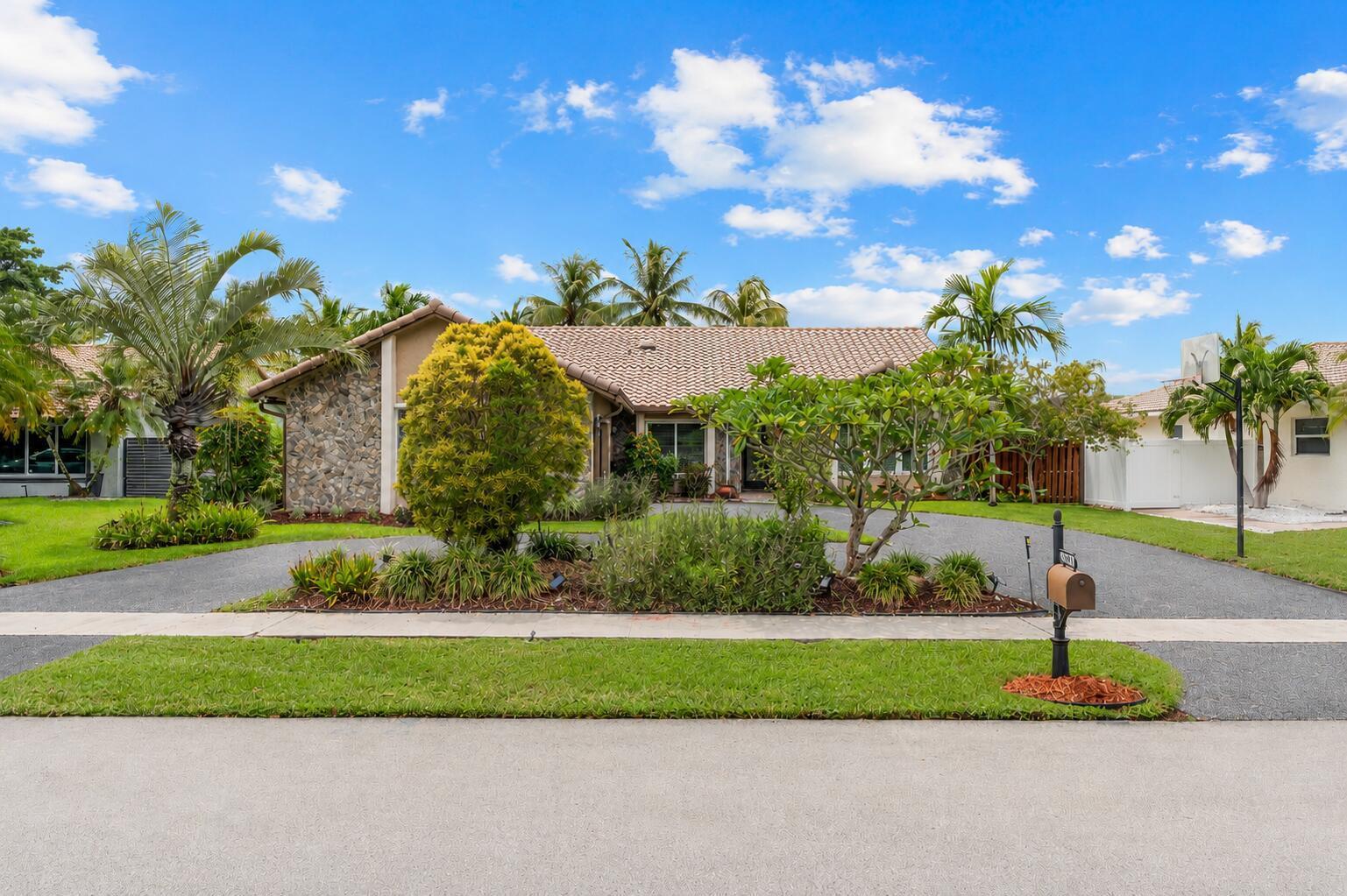 1491 NW 99TH Avenue, Plantation FL 33322 photo 4
