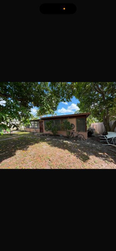 105 NW 122nd Street, North Miami FL 33168