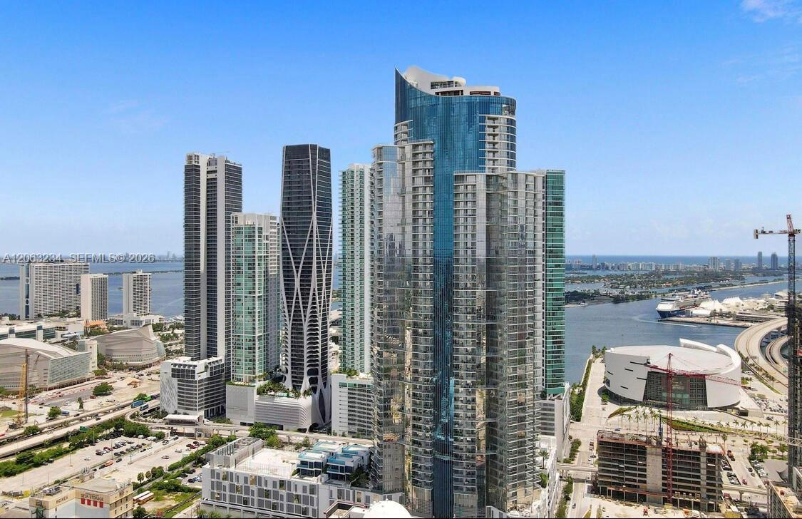 851 NE 1st Ave # 3510, Miami FL 33132