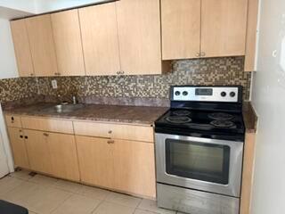 2285 NE 172nd Street # 15, North Miami Beach FL 33160 photo 2