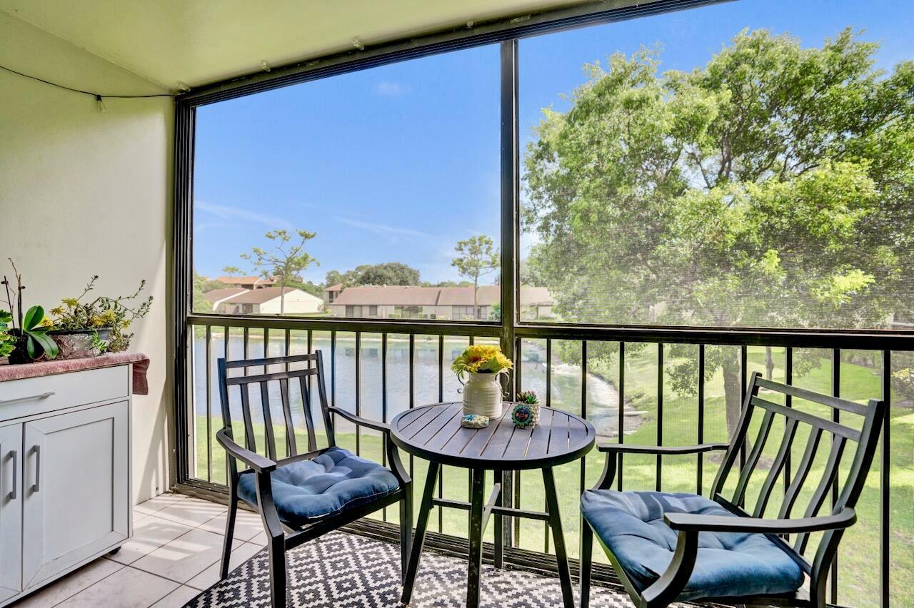 608 Sea Pine Way # E2, FL 33415