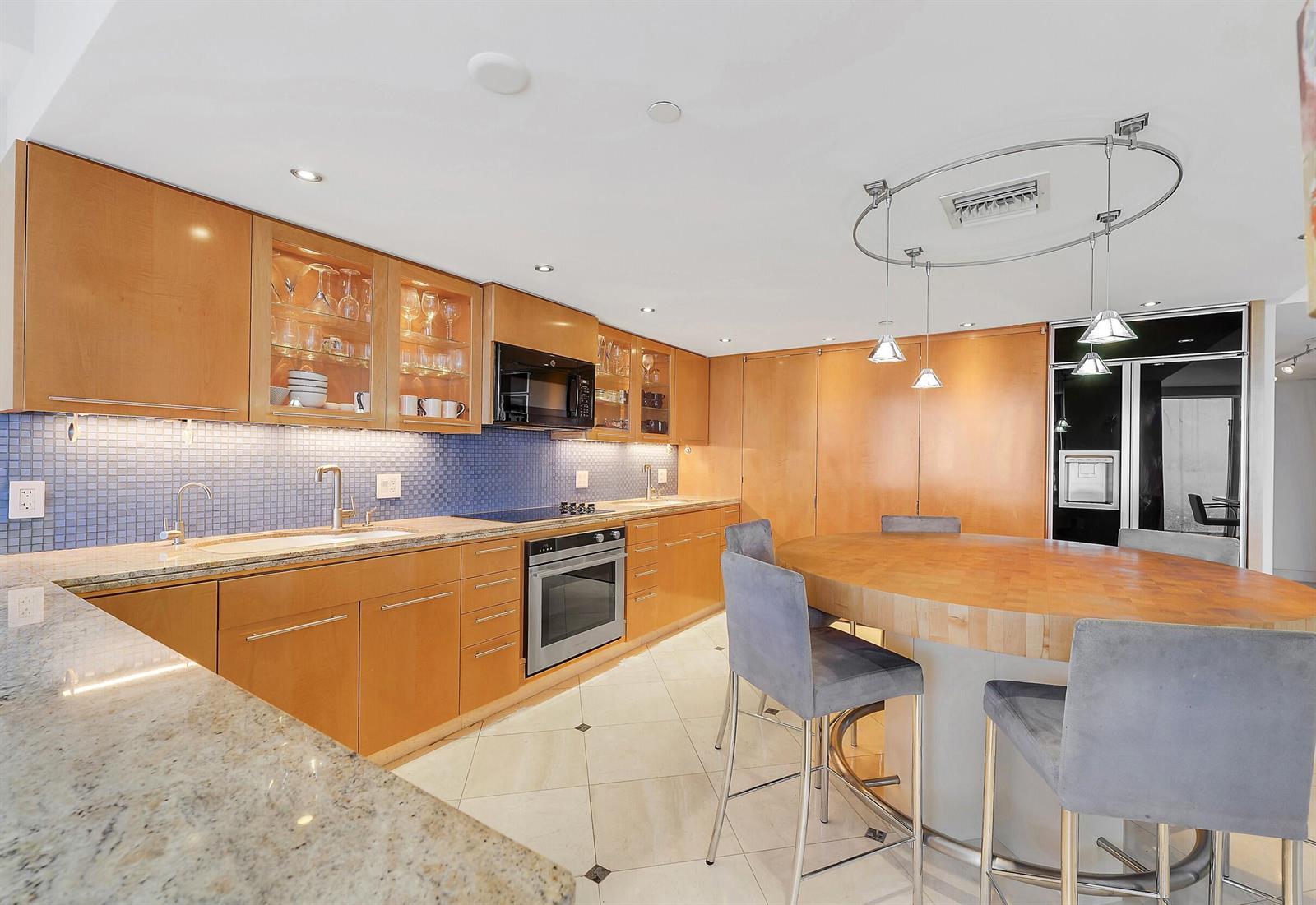 529 S Flagler Drive # 24E, West Palm Beach FL 33401 photo 3
