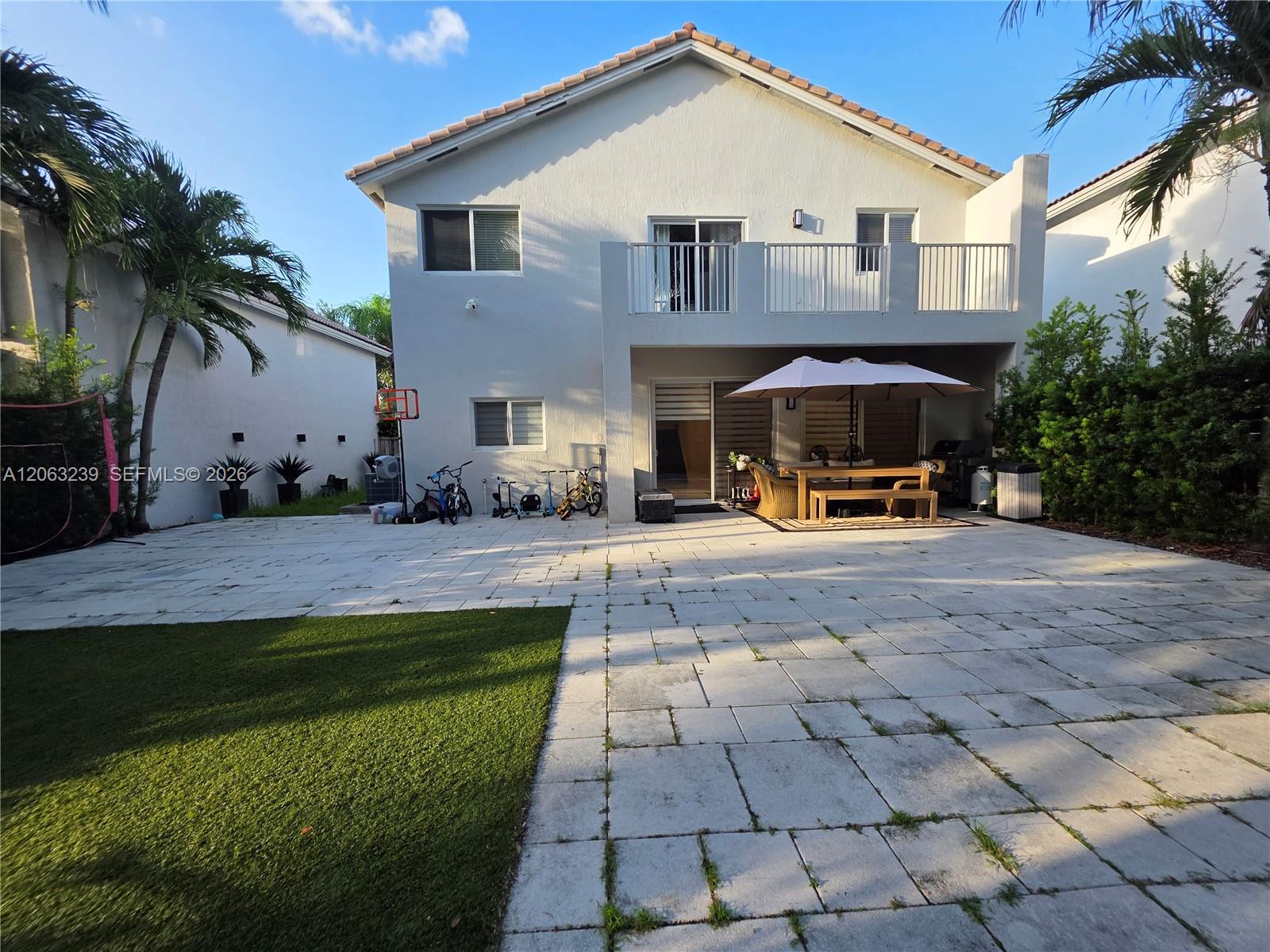 10797 NW 73rd Ter, Doral FL 33178 photo 2