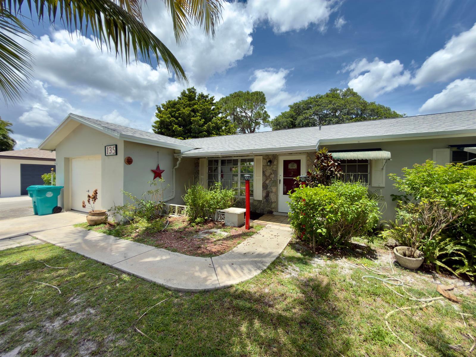135 SE 26TH Avenue, Boynton Beach FL 33435 photo 3