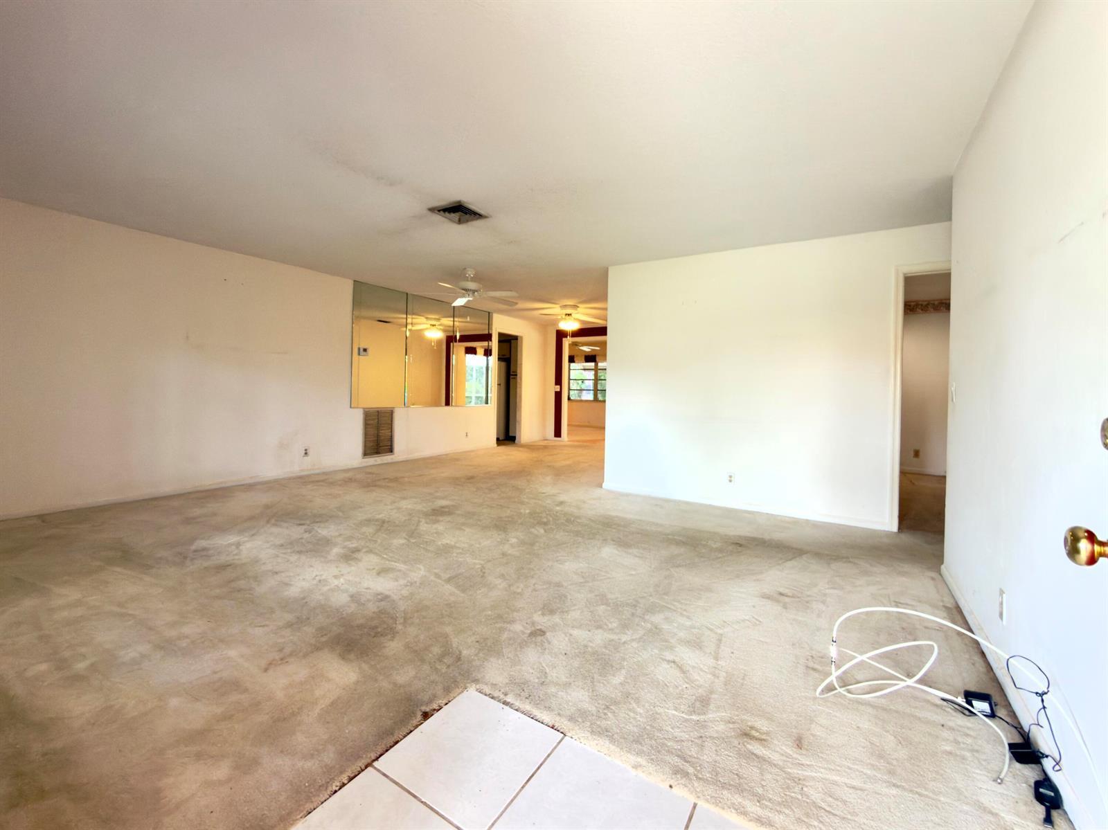 135 SE 26TH Avenue, Boynton Beach FL 33435 photo 4