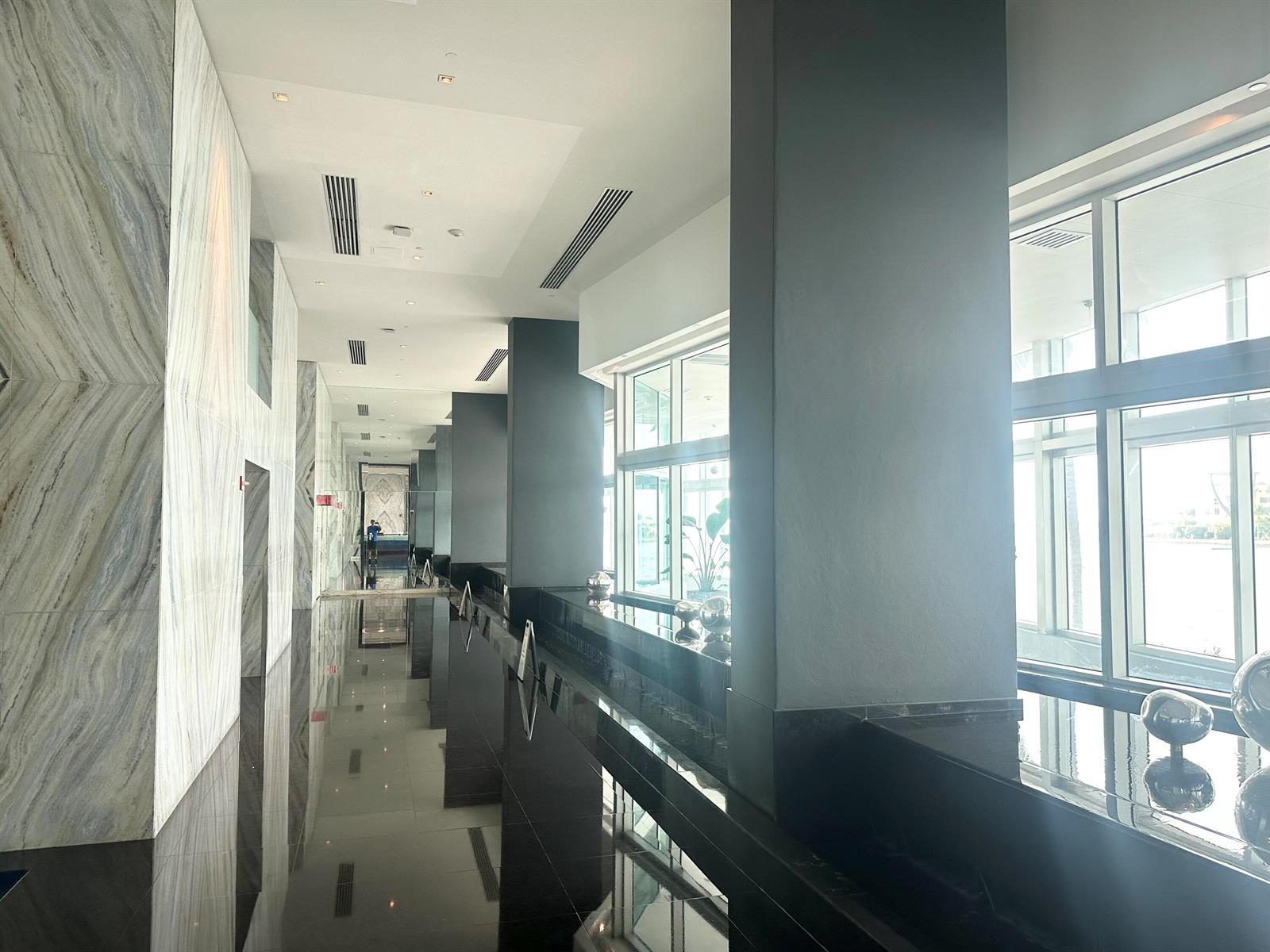 335 S BISCAYNE Boulevard # 3706, Miami FL 33131 photo 2