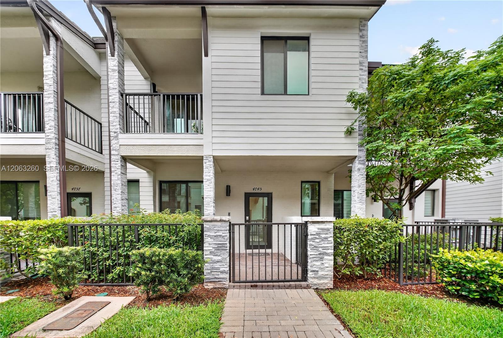 4745 NW 83rd Pkwy, Doral FL 33166