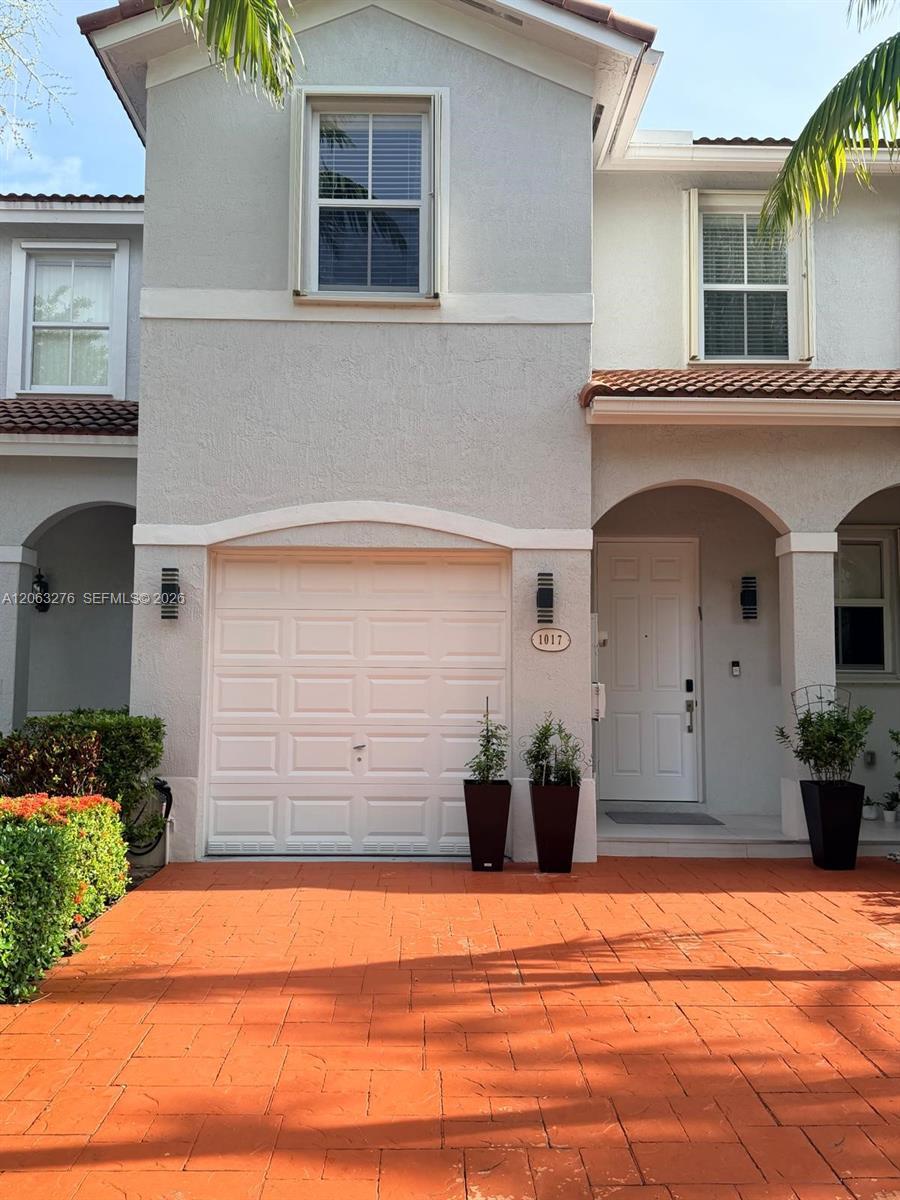 1017 NE 208th St, Miami FL 33179 photo 4
