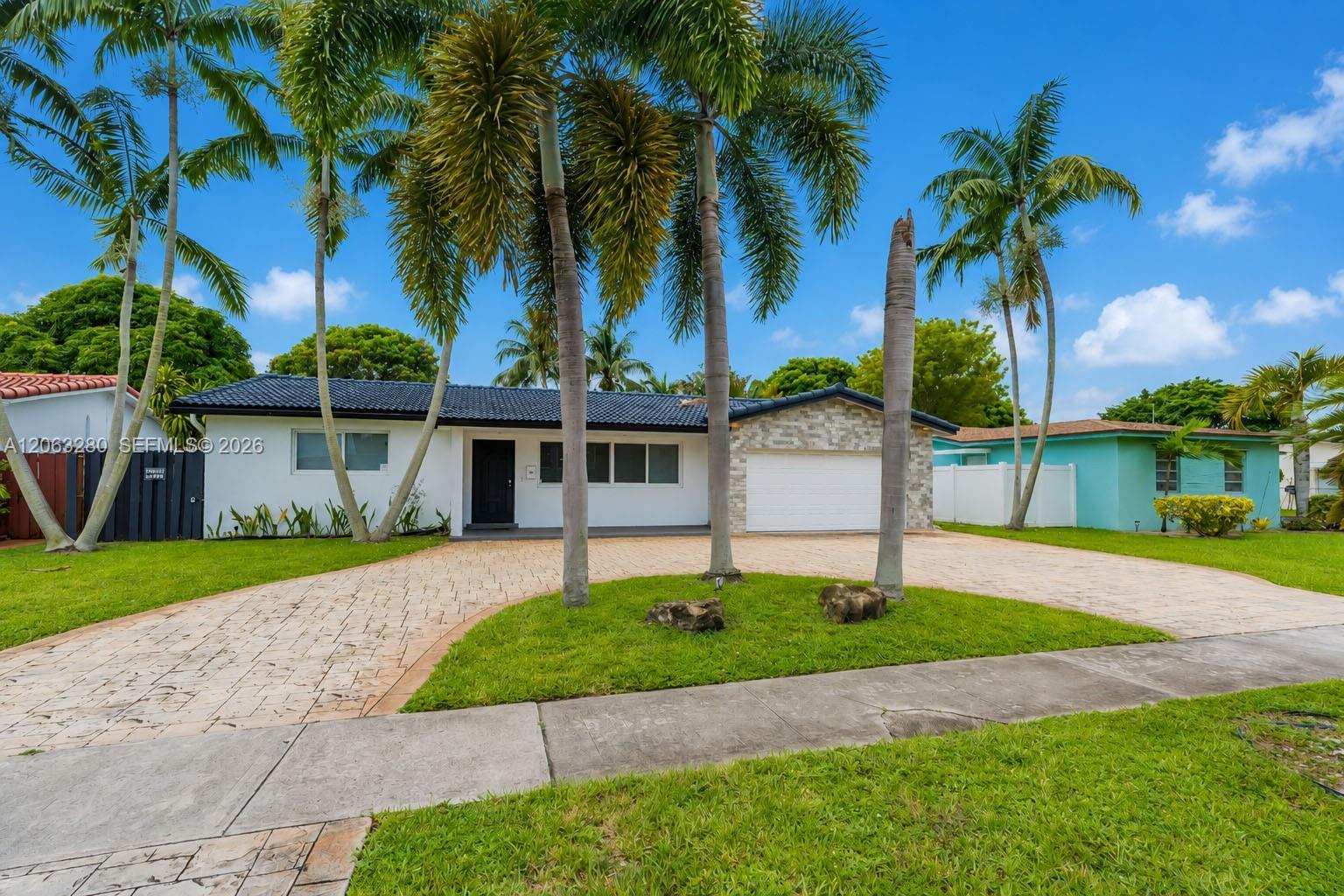 5424 Garfield St, Hollywood FL 33021 photo 4